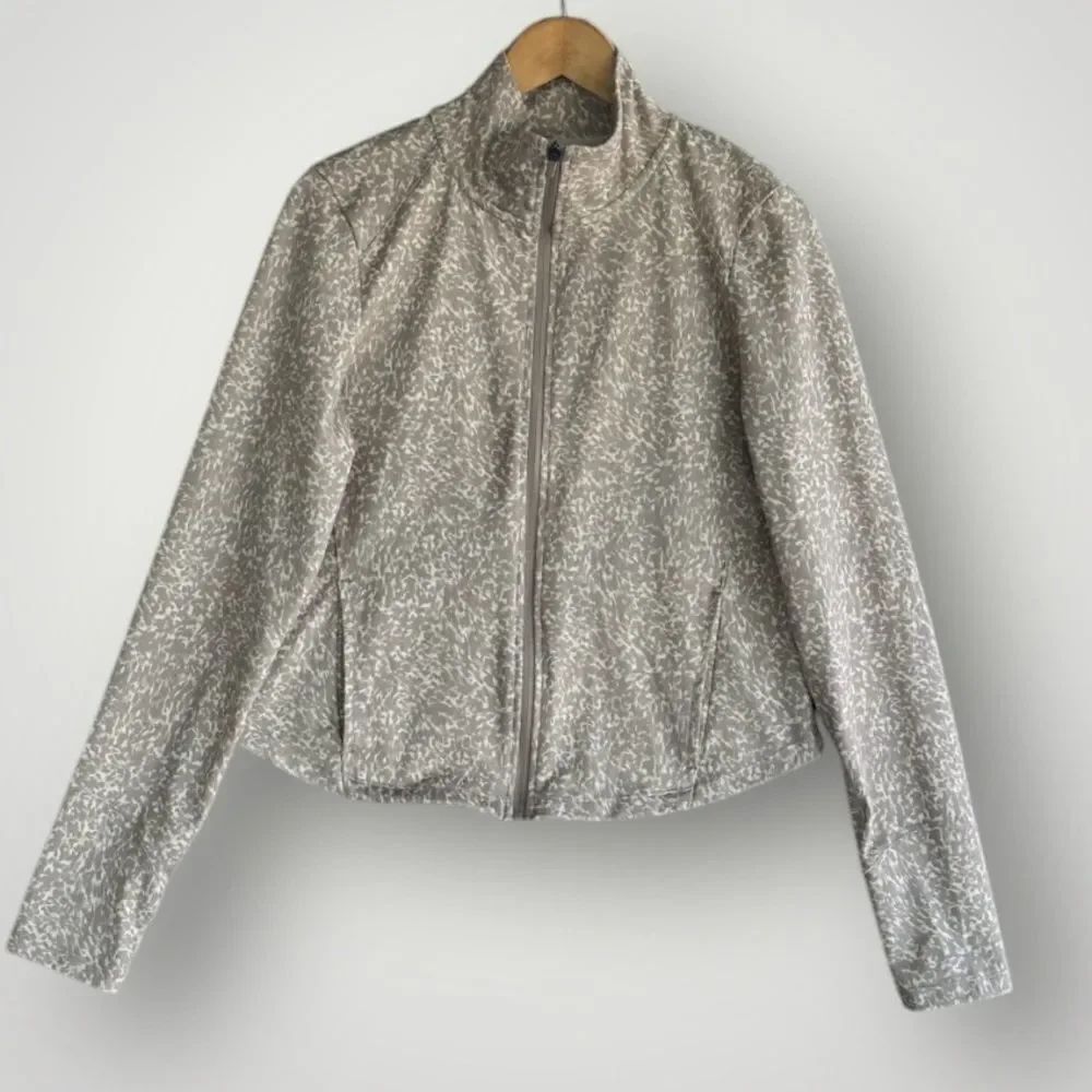 🎉5 for $45 🎉Danskin Light Jacket Sweatshirt Women Size M Sport Athletic
